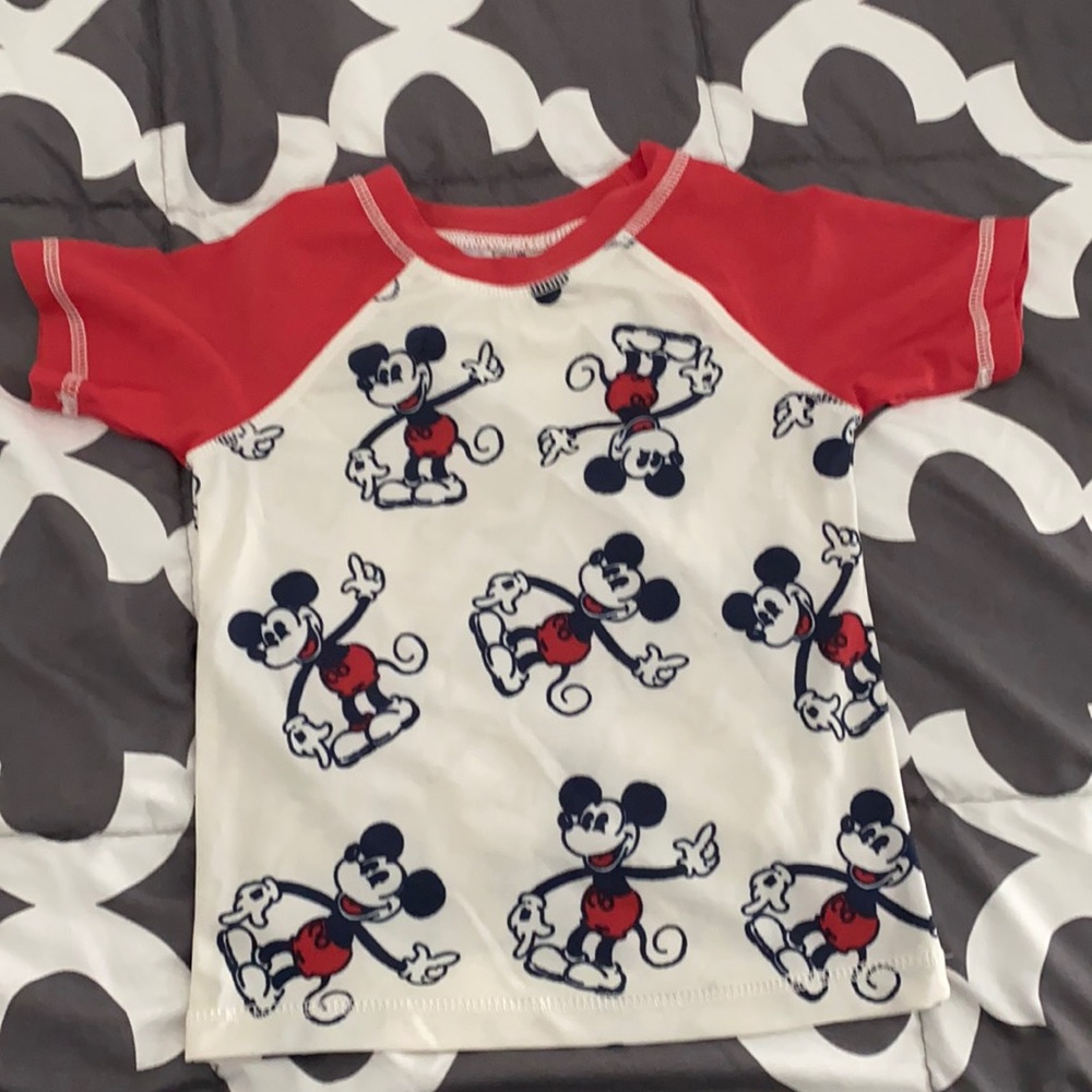 NWT DISNEY JUNK FOOD MICKEY MOUSE RASHGUARD SWIM SHIRT TODDLER BOYS SIZE 3T